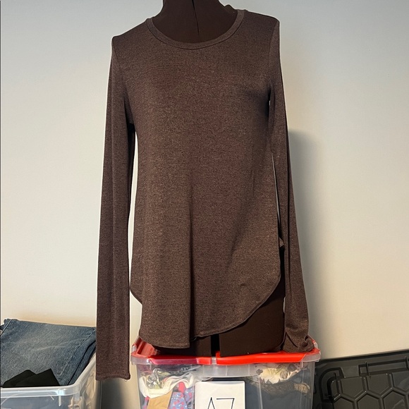 Wilfred mauve-brown crewneck knit top - Picture 2 of 4